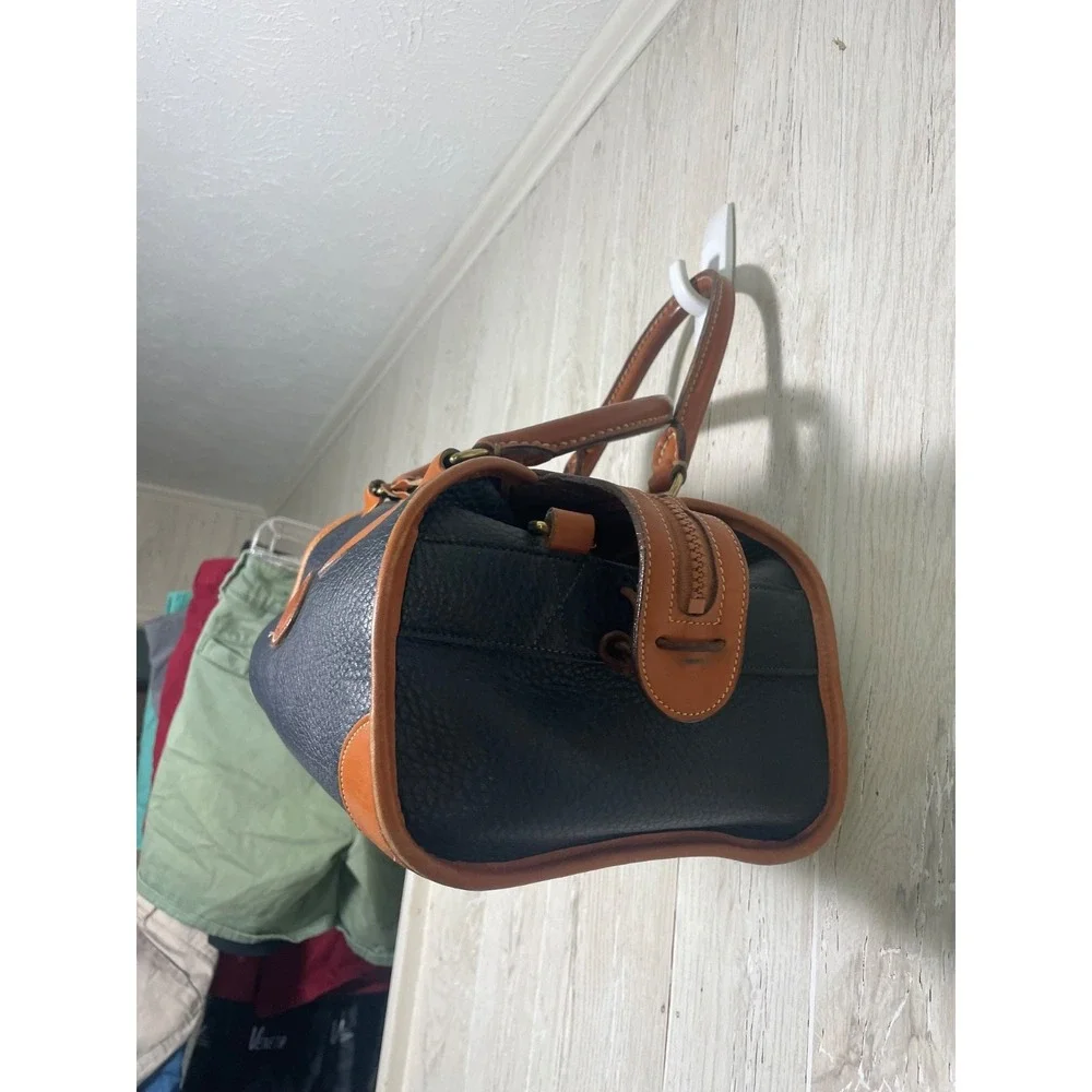 Dooney Bourke Black Barrel Speedy Satchel Doctor Bag All Weather Leather Vintage